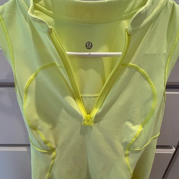 Front-Zip Mockneck Tennis Tank Top - Picture 9 of 10
